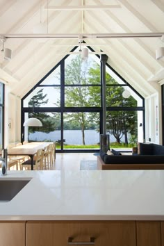 Modern Barn House, Modern Cottage, Modern Cabins, Contemporary Cottage, Modern Barn Interior, Modern Lake House Exterior, Exterior Wood, Modern Interiors, Lakeside Cottage