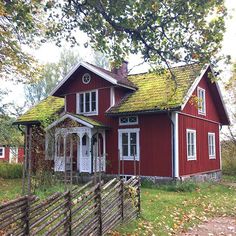471 Best Sweden Falu Red Stugas Images Swedish House Wooden Cottage Swedish Red House Lake