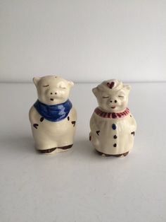 Blue Yellow Daisy Painted Effect Salt /& Pepper Round Porcelain Ceramic Cruet Set