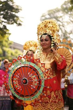 Traditional Italian Dress for Women Here is a typical ItalianAmerican example Projects to Traditional Italian Dress for Women Here is a typical ItalianAmerican example Projects to