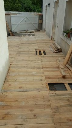 Removable Pallet Kitchen Floor Floors And Diy Patio Pallet Floor