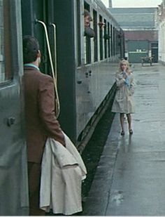 ecole francoise dorleac b paris 18 fran 231 oise dorl 233 ac et sa soeur catherine deneuve sur le ecole francoise dorleac b paris 18 fran 231 oise dorl 233 ac et sa soeur catherine deneuve sur le