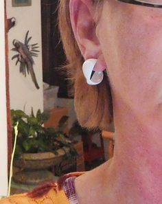 Never Worn Minimalist Mod Neo Victorian Steampunk Boho Vintage Gift Small Oval Enameled Dark Green Clip On Non Pierced Earrings