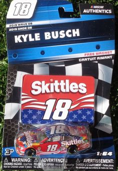 2019 Wave 2 #11 Denny Hamlin #18 Kyle Busch 1//87 NASCAR Authentics Twin Pack