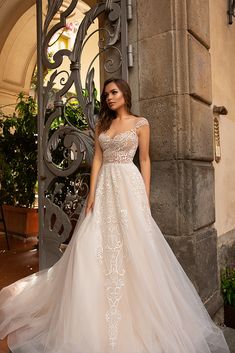 307 Best Oksana Mukha Images In 2020 Wedding Dresses Bridal