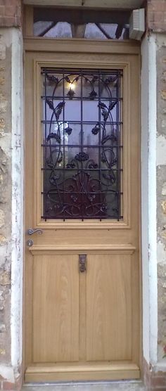 Porte avec ouvrant vitré \ grille en font Partie vitrée ouvrante - changer la serrure d une porte Porte avec ouvrant vitré \ grille en font Partie vitrée ouvrante - changer la serrure d une porte
