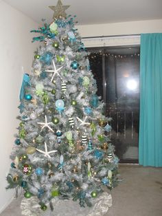 Teal Christmas Tree Decorating Ideas Teal Christmas Tree Decorating Ideas