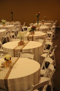 Table Decorations For Rehearsal Dinner Ideas In Burlap And Lace Table Runner Simple Decoration For A Great Rustic Chic