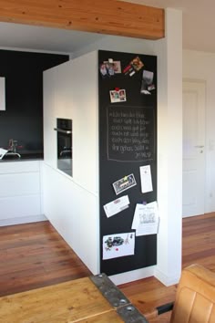 Creative Home Schwarz Magnetisch Kork-Pinnwand Korkwand Kreide-Tafel Kombitafel Magnet-Tafel Kreide 60 x 40 cm 5 Magneten und Schwamm Perfekt f/ür K/üche Schule mit 5 Stiften Wohnzimmer