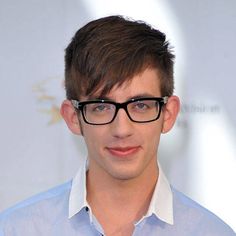 Vem är Kurt dating på Glee