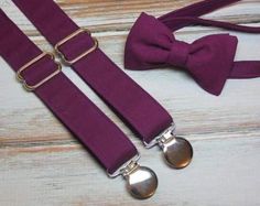 New in box Men/'s Convertible Elastic glitter fuchsia Suspender/_Bowtie Hankie