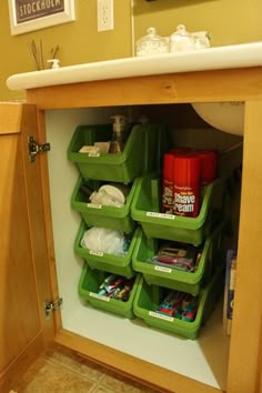 Under Kitchen Cabinet Storage Ideas oh i like this under the sink idea | idee d'arredamento Under Kitchen Cabinet Storage Ideas oh i like this under the sink idea | idee d'arredamento