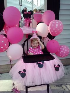 8 First Birthday Party Themes Ideas For Girls Minnie Mouse, Minnie Mouse Party, Mickey Mouse, Girls First Birthday Theme Ideas, First Birthday Party Themes, Minnie Mouse 1st Birthday