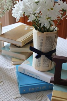 Another one for the “books”! We threw a perfect shower for Roberta, my second and last sister to get married. My younger sis is a true bibliophile (i.e. lover of books). She’s an English teacher studying to become a librarian. So this bride-to-be clearly needed a book-themed shower. And since I love books almost as … … Continue reading →