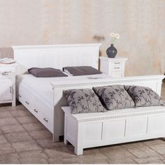 Schlafen im Landhausstil, www.massiv-aus-holz.de #home #zuhause ... Schlafen im Landhausstil, www.massiv-aus-holz.de #home #zuhause ...