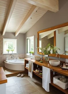 Salle de bain zen : 38 idées de salles de bains nature et chaleureuse Bathroom Interior Design, Bathroom Interior, Bathroom Remodel Idea, Bathroom Layout, Bathrooms Remodel, Bathroom Design, Bathroom Inspiration, Bathroom Makeover