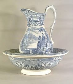 269 Best Old Pitchers Wash Basins Images Basin Antique 269 Best Old Pitchers Wash Basins