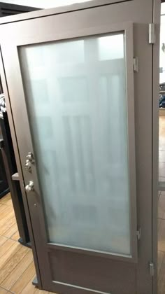 Puerta Principal De Forja Contemporánea Super Oferta - $ 6,500.00 en Mercado Libre Metal Doors Design, Iron Gates, Iron Doors, Security Screen Door, Roof Garden, Modern Furniture Living Room, Entrance Doors, Interior