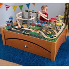 With the exciting Ride Around Town Train Table Set, the young ... With the exciting Ride Around Town Train Table Set, the young ...