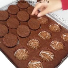 Karamelli Mini Pastacıklar Karamelli Mini Pastacıklar