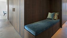 Door een aantal functies (badkamer, berging, laundry) op slimme ... Door een aantal functies (badkamer, berging, laundry) op slimme ...