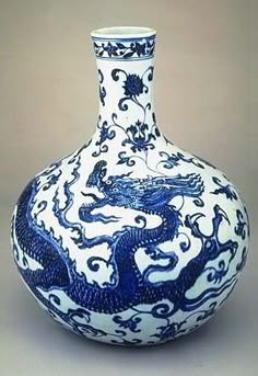 The 58 Best Chinese Vases In Blue And White Images On Pinterest Dragon Vase Chinese Ming Dynasty 15th C Blue And White China
