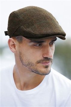 Men/'s traditional stylish flat caps Various sizes and colours