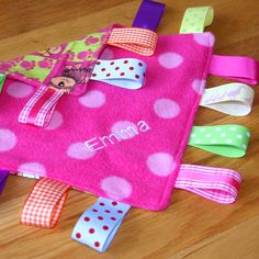 PERSONALISED GIRLS BABY PINK,CERISE,LILAC BUTTERFLY FLEECE BLANKET-GIFT WRAPPED