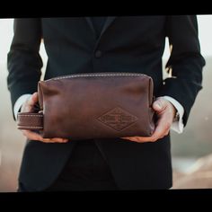 Huge 30 Off Dopp Kit Bag Groomsmen Gift Leather Toiletry Dopp Kit Bag Groomsmen Gift Leather Toiletry With Monogram Mens I Love Weddings Pinterest Groom Style Wedding And We