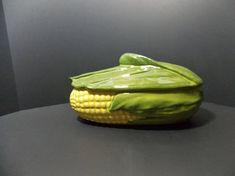 Shawnee USA Oven-Proof Casserole 74 Corn King Covered Casserole Dish