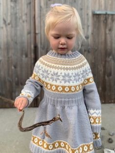 20+ ideer om Garn og oppskrifter | garn, oppskrifter, genser genser med sommerfugler og bukse i str 2 år Epla