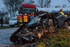 Bgld Heizlufterbrand Und Lkw Verliert Gefahrgut Am Grenzubergang Nickelsdorf Gefahrgut Lkw Dorf