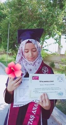 تفوق طالبة سورية من بلدة حاس في ثانوية الأناضول التركية Ana Academic Dress Fashion
