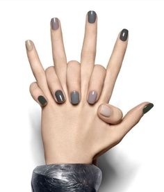 20 Amazing Short Nail Designs You Must Love Colors Monochromatic Neutral Modern Nails Nailart Naildesign Manicure