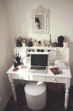 tumblr bedrooms white grey follow me for more pins like this at marianna gonzalez tocador 200 best tumblr bedrooms images in 2018 bedroom decor mint tumblr bedrooms white grey follow me for more pins like this at marianna gonzalez tocador 200 best tumblr bedrooms images in 2018 bedroom decor mint