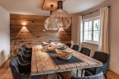 outdoorpatio tabelle deckt zuhause ab möbel cozy dining room with reclaimed wood wall and tabel in solid wood nicole okwieka nicoleokwieka on pinterest outdoorpatio tabelle deckt zuhause ab möbel cozy dining room with reclaimed wood wall and tabel in solid wood nicole okwieka nicoleokwieka on pinterest