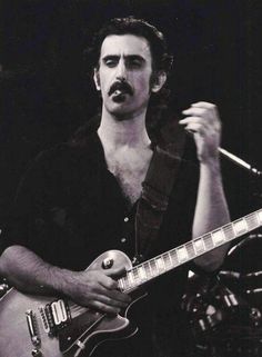 Frank Vincent Zappa Baltimora 21 Dicembre 1940 Los Angeles 4 Frank Vincent Zappa Baltimora 21 Dicembre 1940 Los Angeles 4