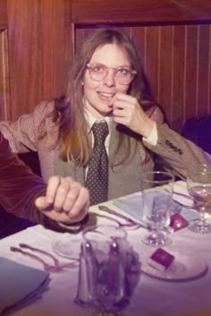 Diane keaton elvis picture sexy girl 3