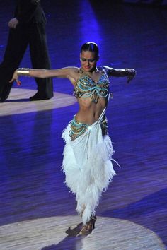 iixpin Femme Robe Latine Rumba Lumba Robe de Soir/ée F/ête Cocktail Costume De Danse Contemporain Lyrique Moderne Justaucorps de Gymnastique Paillettes Dancewear XS-XL