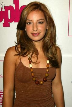Vanessa Lengies Vanessa Lengies