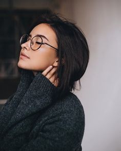 Veľký péro brunetka