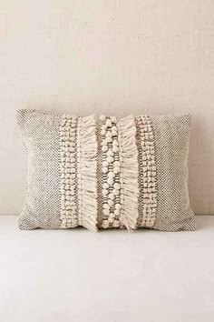 15 Minimalist Pillows Ideas Pillows Minimalist Pillows Diy Pillows