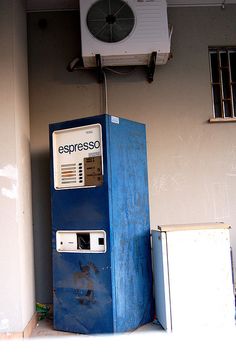 Old School Coffee Vending Machine By Roboto Factory On Flickr Old School Coffee Vending Machine By Roboto Factory On Flickr
