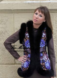 Жилет из платка с песцом