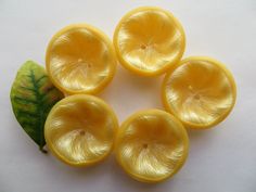 1960s Vintage Big /'Wavy/' Rimmed Flower MOD Moonglow Warm Pink Coat Jacket Dress Buttons-30mm