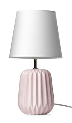 8 bästa bilderna på Bordslampa | bordslampa, belysning, lampor Bordslampa Glasklart, vacker silverfärgad lampfot med