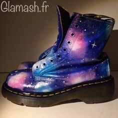 De 100+ beste afbeeldingen van Custom Dr. Martens Galaxy De 100+ beste afbeeldingen van Custom Dr. Martens Galaxy