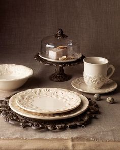 Artimino Fleur-de-Lis Beveled Earthenware Oval Platter | For First ... Artimino Fleur-de-Lis Beveled Earthenware Oval Platter | For First ...