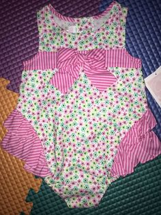 NWT Baby Gap Girls 0 6 12 18 Months Disney Minnie Mouse Rashguard Bathing Suit