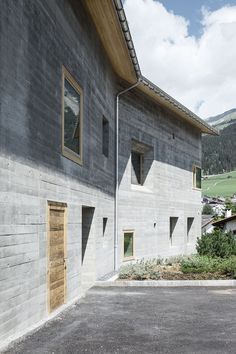 berühmte architektonische häuser renaissance flimserstein in dämmbeton mehrgenerationenhaus von atelier strut 3266 besten minimalclassicmodern bilder auf pinterest 2018 berühmte architektonische häuser renaissance flimserstein in dämmbeton mehrgenerationenhaus von atelier strut 3266 besten minimalclassicmodern bilder auf pinterest 2018
